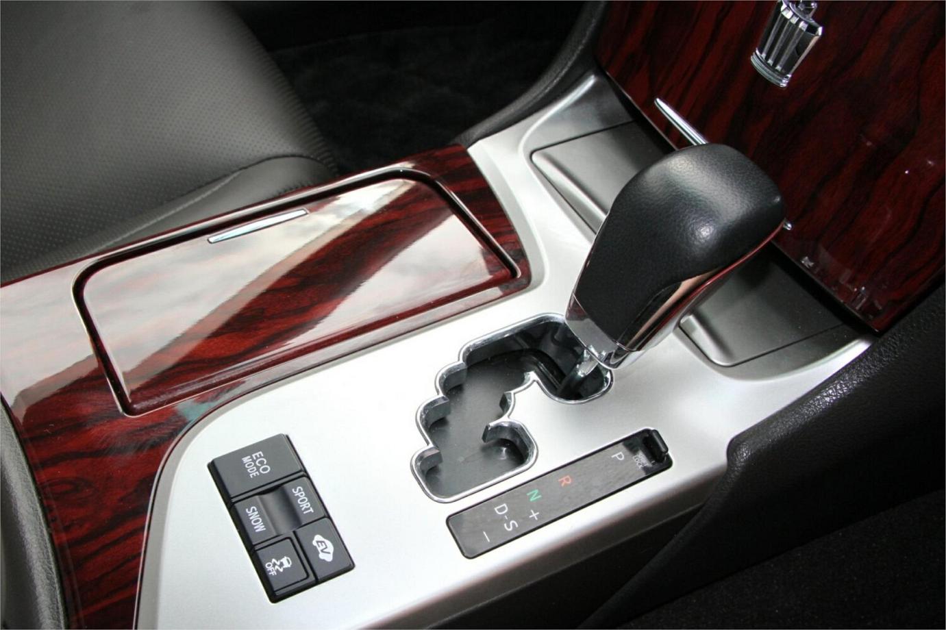 2010 Toyota Crown G (hybrid)-6