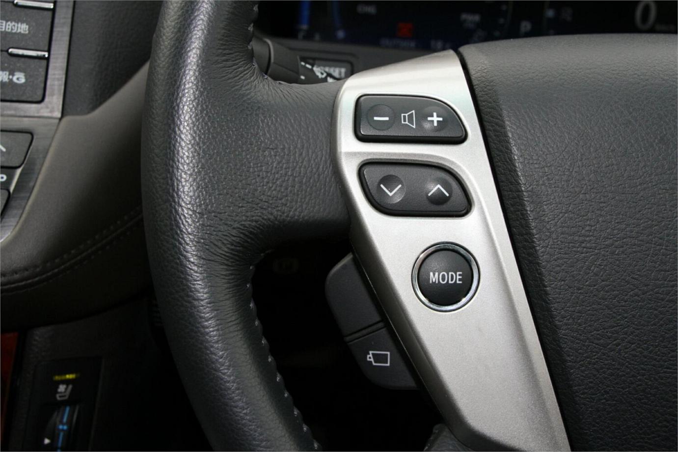 2010 Toyota Crown G (hybrid)-9