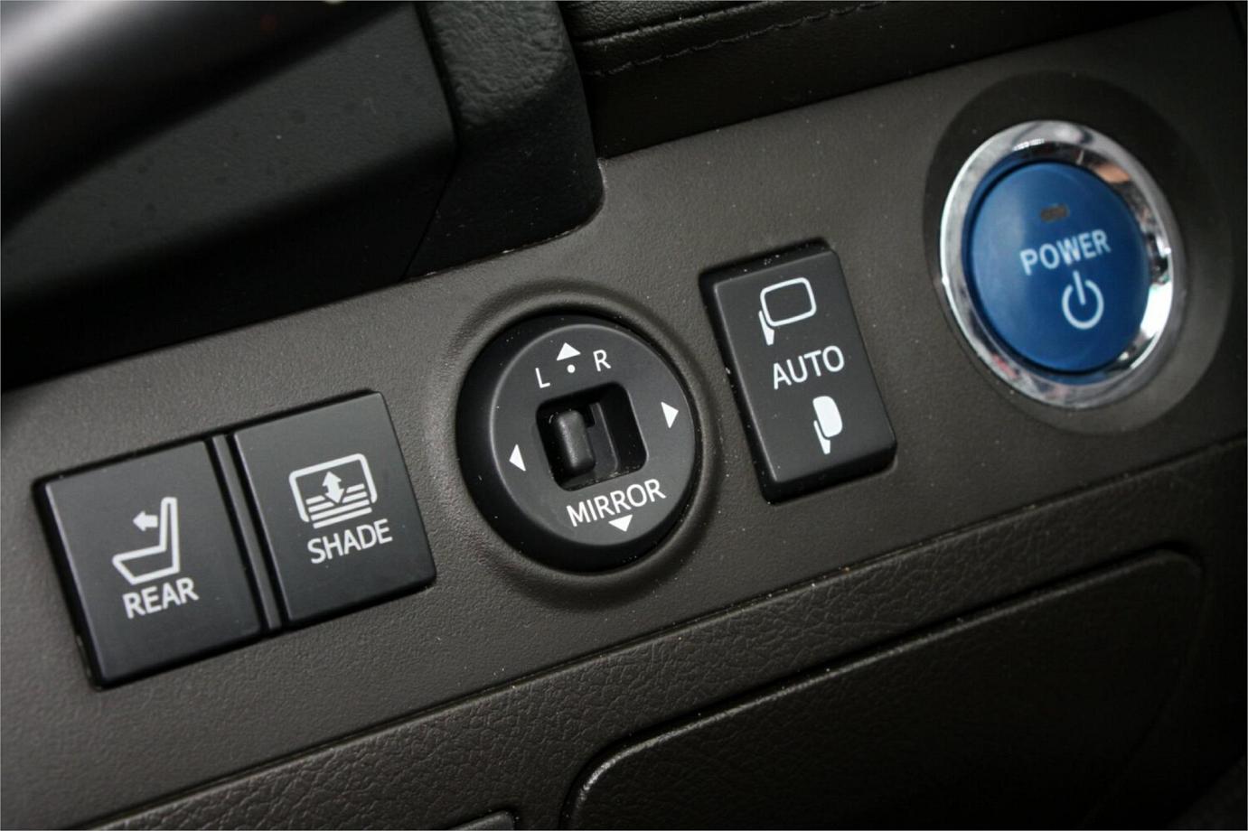 2010 Toyota Crown G (hybrid)-11