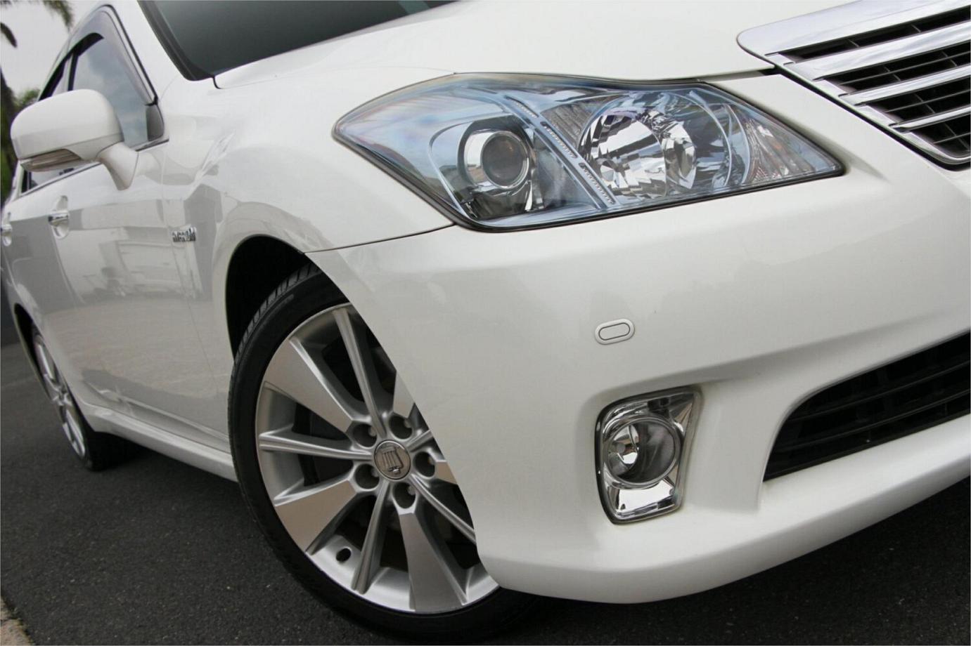 2010 Toyota Crown G (hybrid)-12