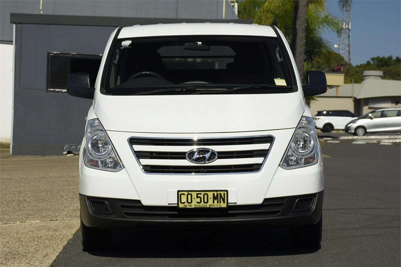 2017 Hyundai Iload-14
