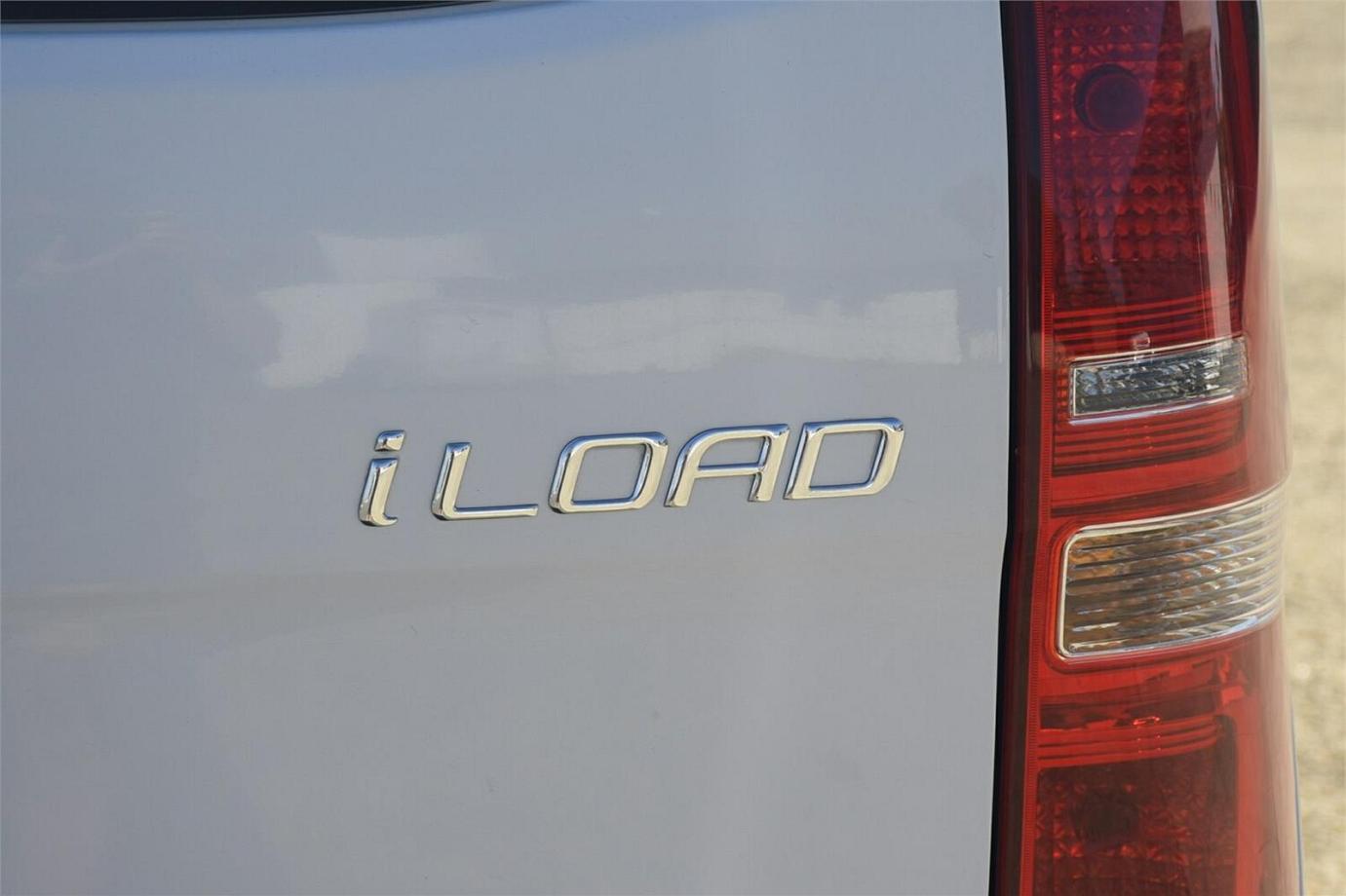 2017 Hyundai Iload-18