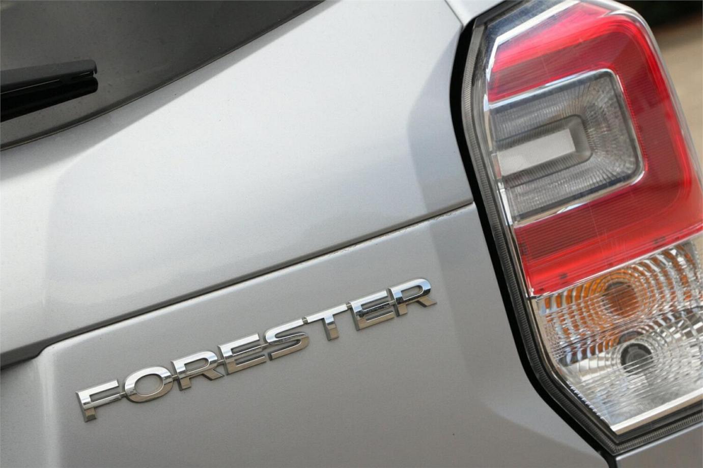 2016 Subaru Forester 2.5i-s-17