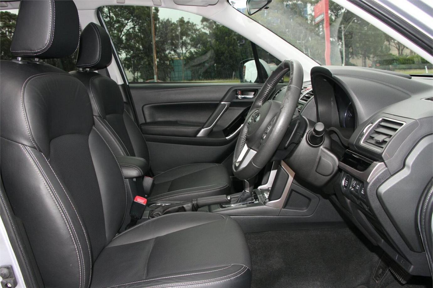 2016 Subaru Forester 2.5i-s-24