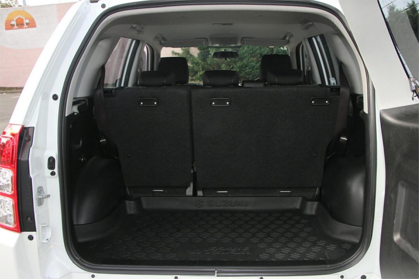 2016 Suzuki Grand Vitara Navigator-16