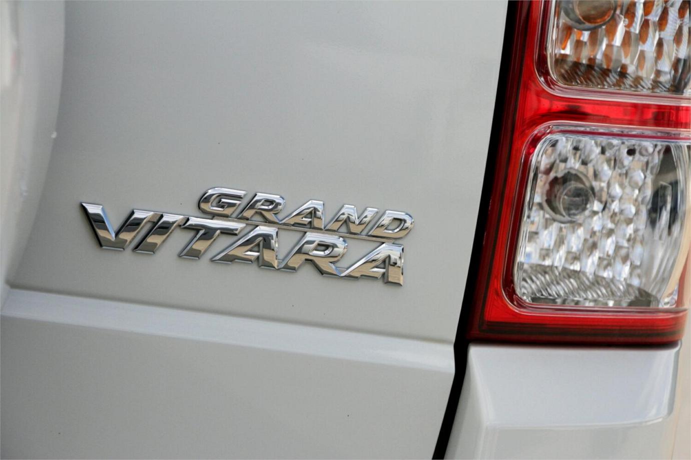2016 Suzuki Grand Vitara Navigator-17