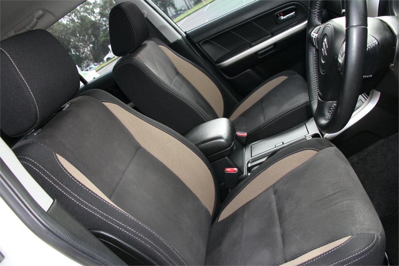 2016 Suzuki Grand Vitara Navigator-25