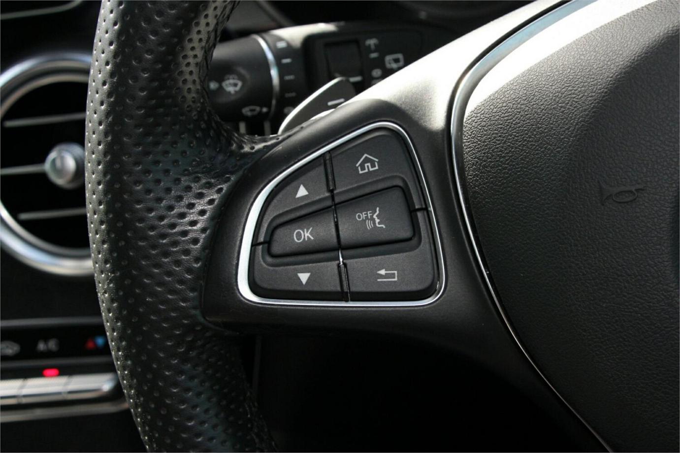 2016 Mercedes-benz Glc-class Glc250-9