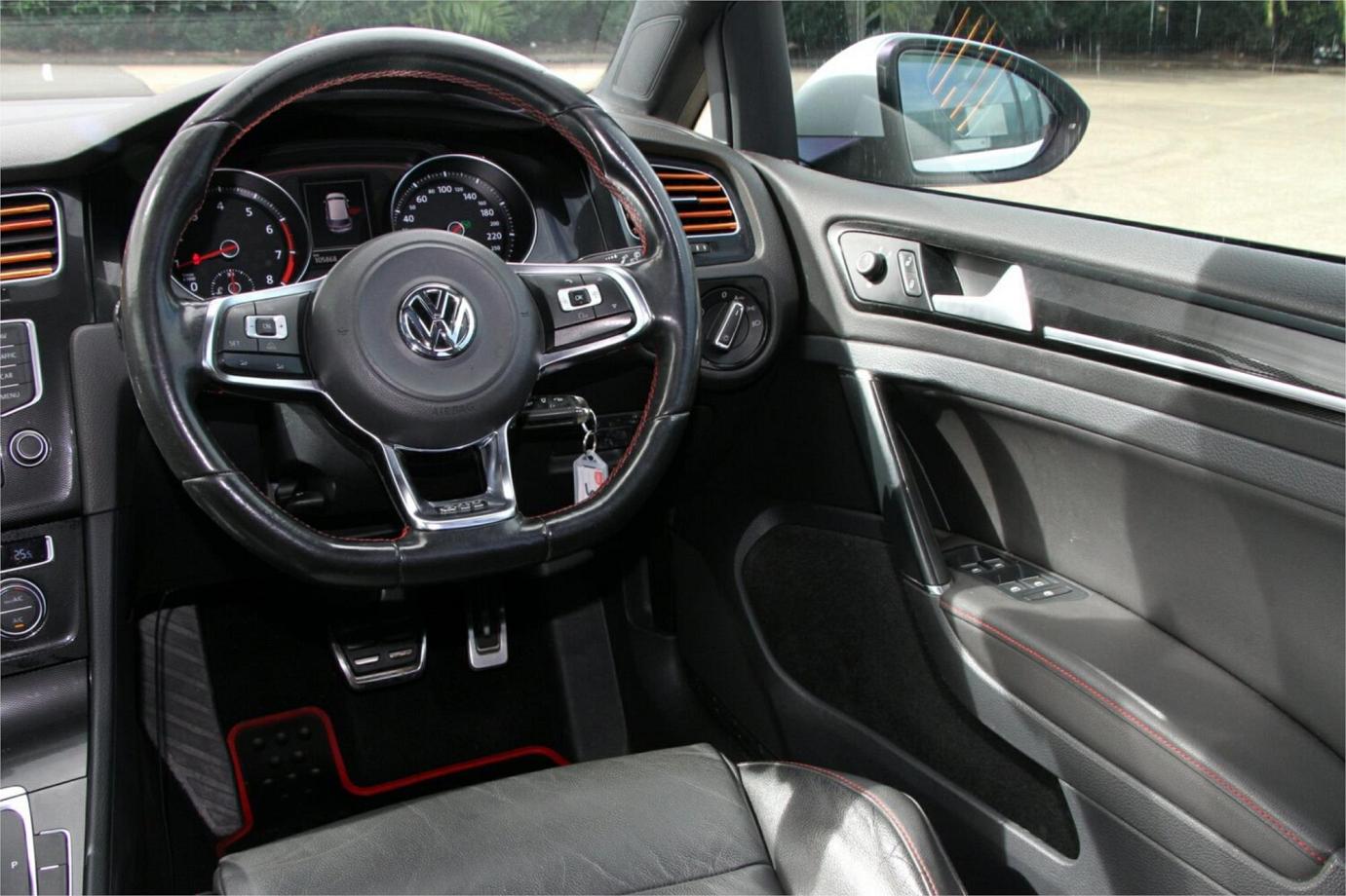 2015 Volkswagen Golf Gti-23