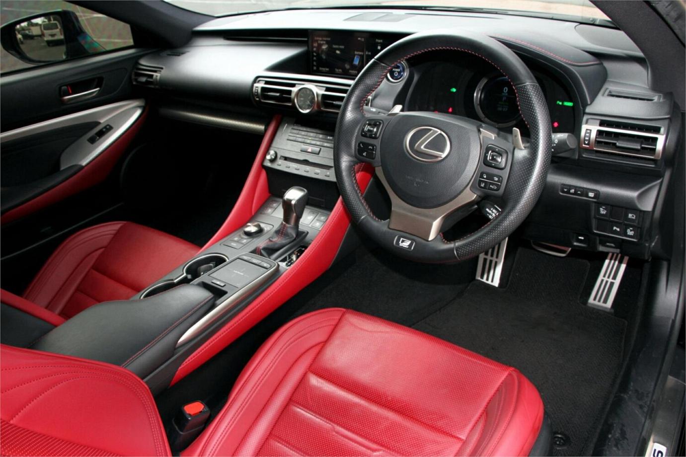 2019 Lexus Rc300h F Sport (hybrid)-25
