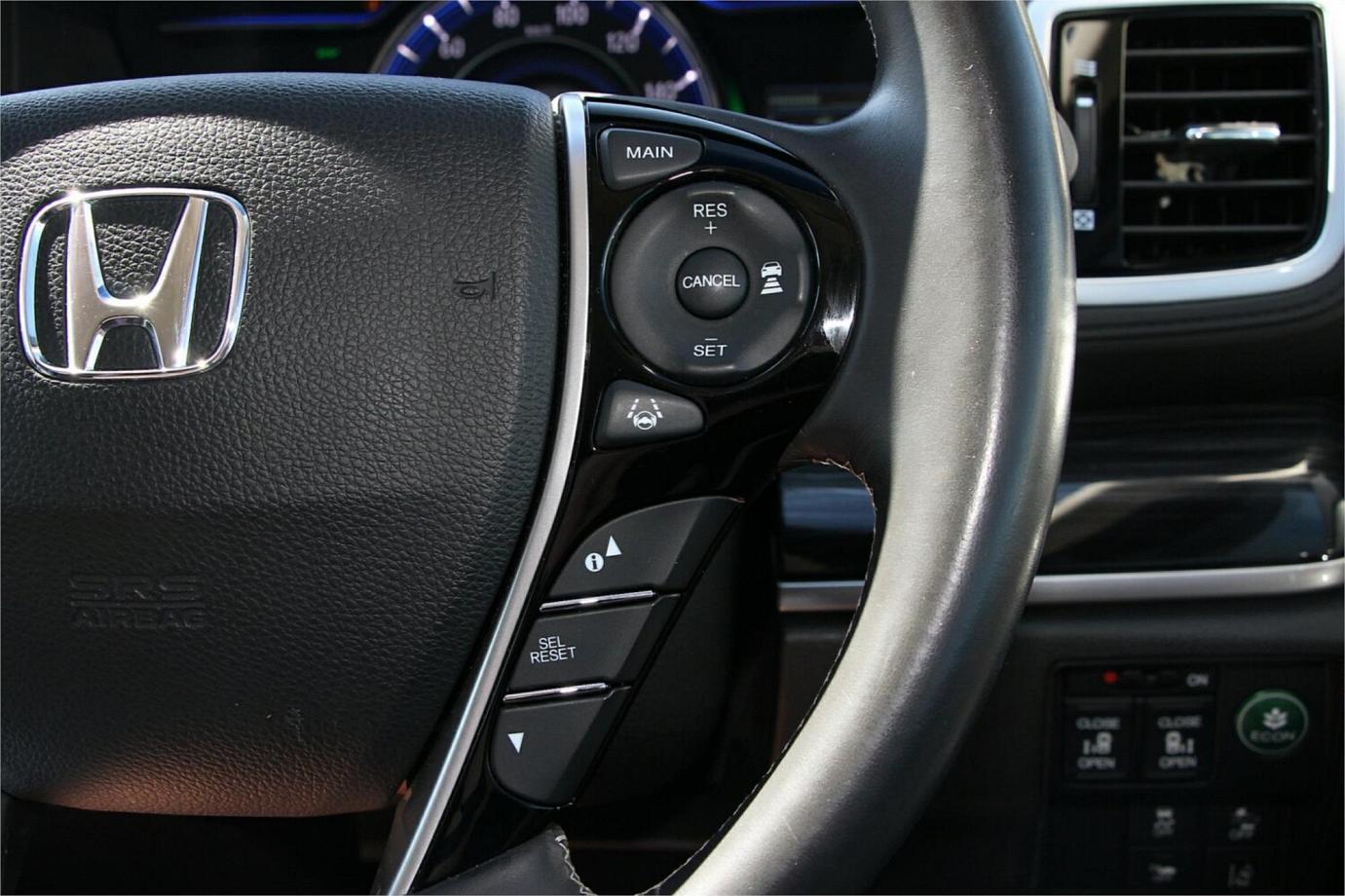 2017 Honda Odyssey Absolute-sensing (hybrid)-11