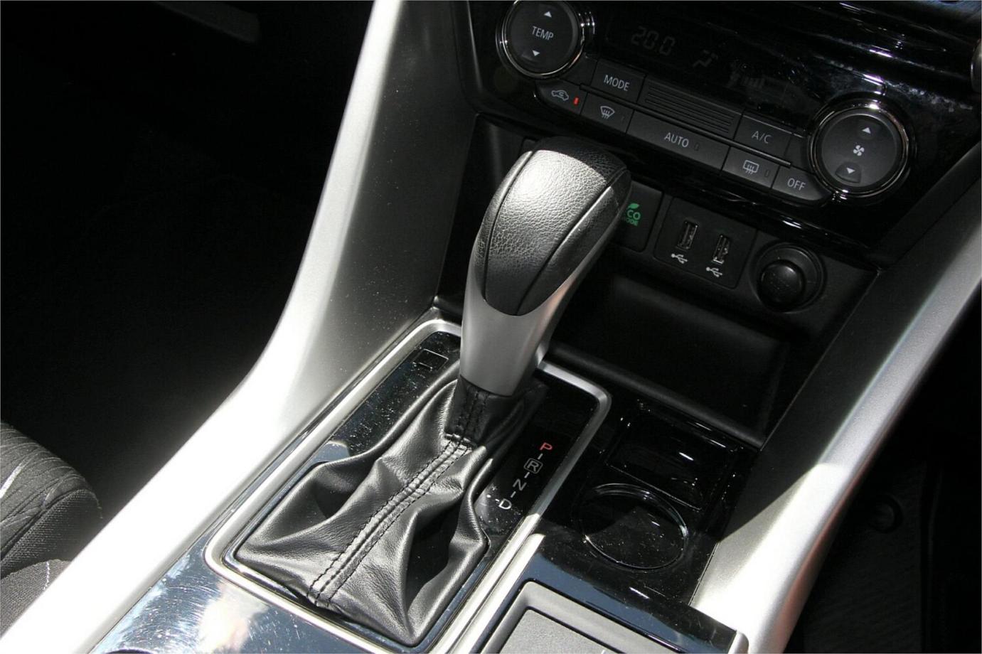 2018 Mitsubishi Eclipse Cross Ls-8