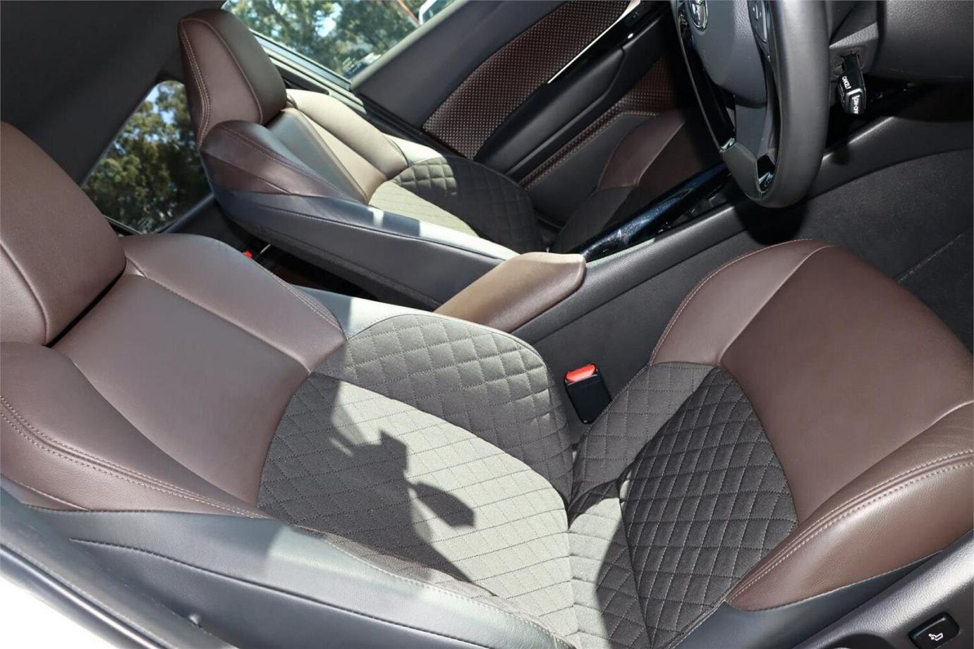 2017 TOYOTA C-HR G (HYBRID)-1