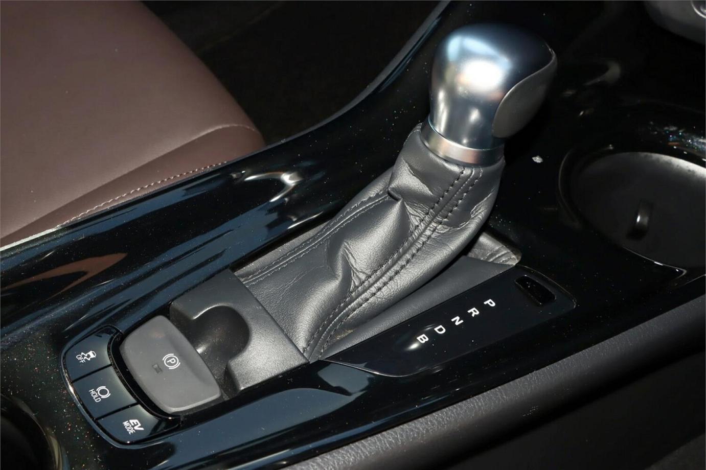 2017 TOYOTA C-HR G (HYBRID)-7