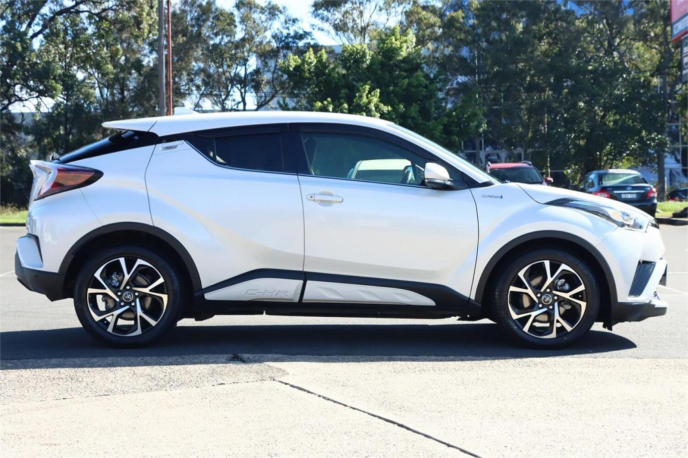 2017 TOYOTA C-HR G (HYBRID)-2