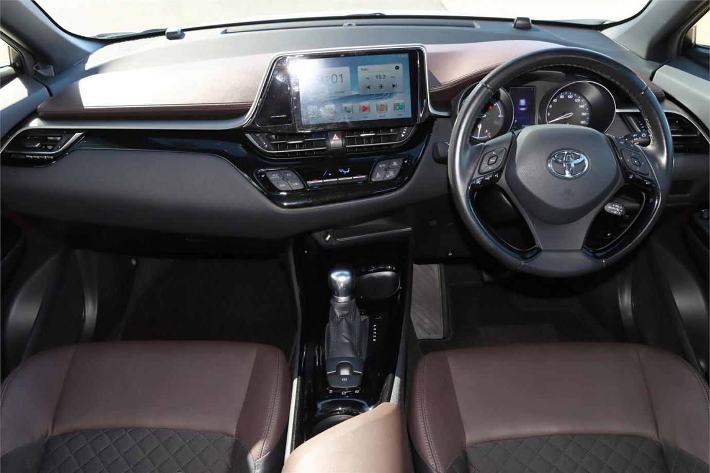 2017 TOYOTA C-HR G (HYBRID)-15