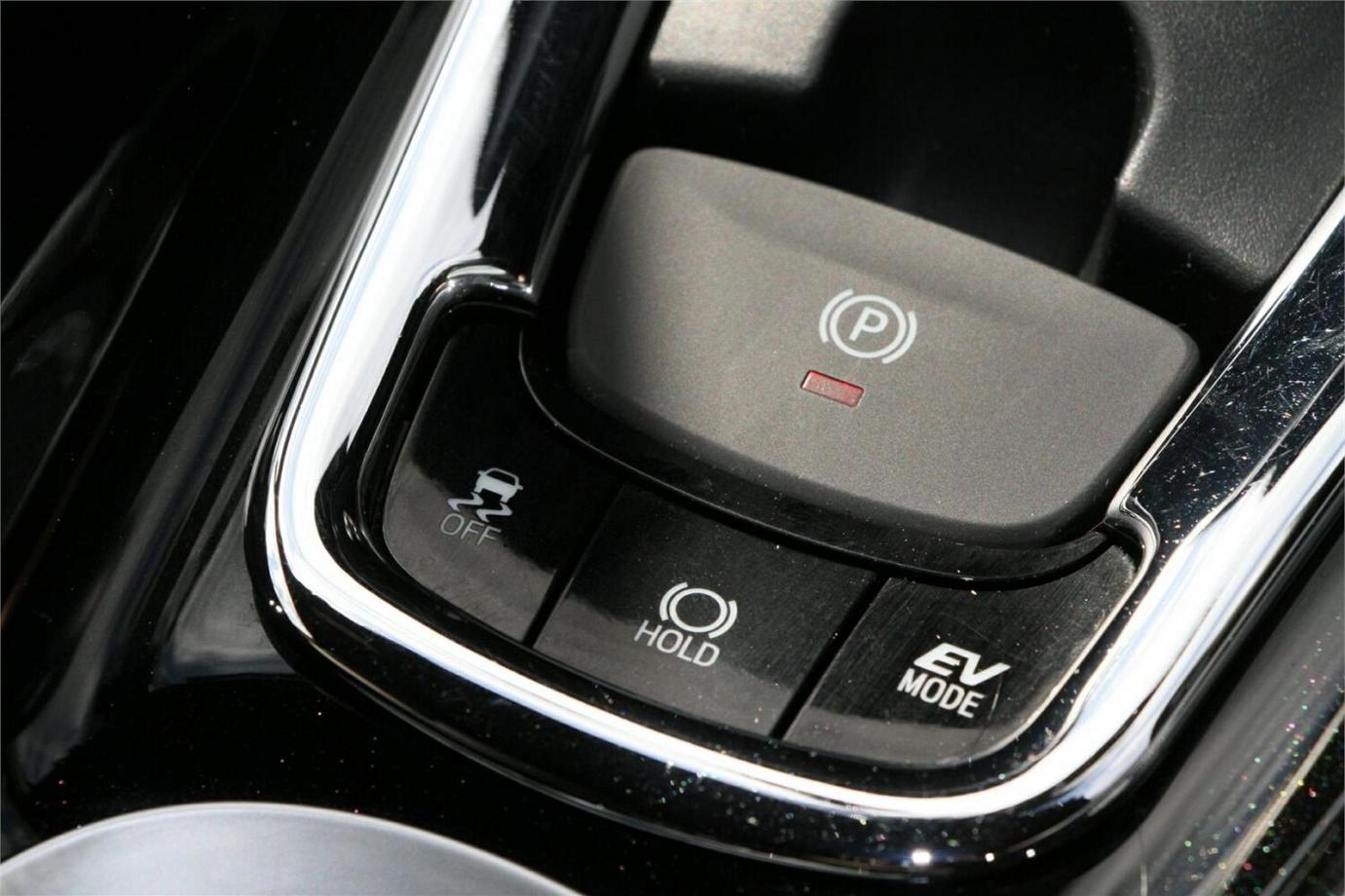 2017 TOYOTA C-HR G (HYBRID)-12