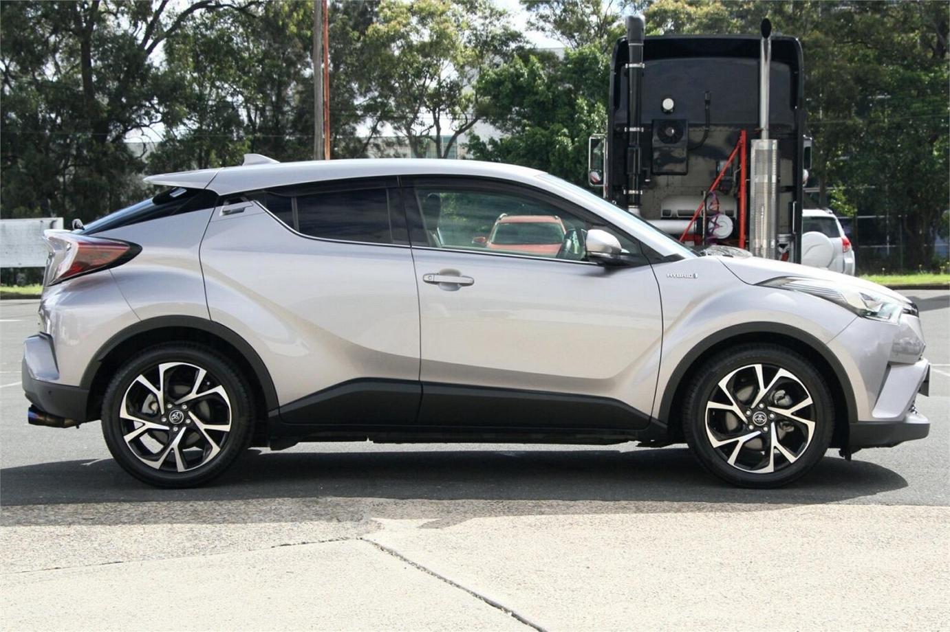 2017 TOYOTA C-HR G (HYBRID)-2