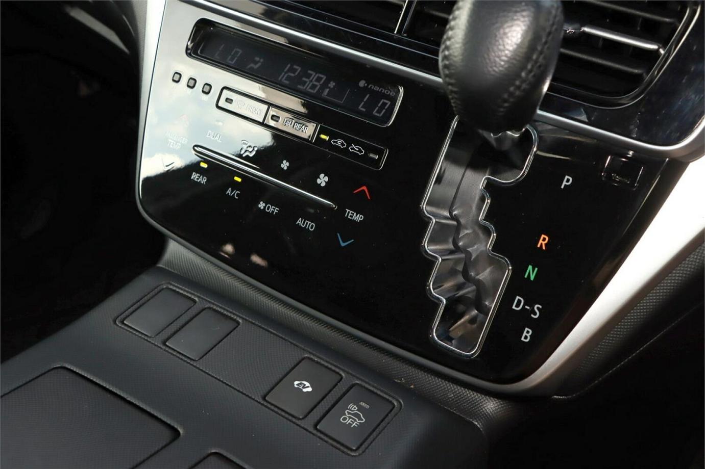 2016 Toyota Estima Aeras Premium (hybrid)-7