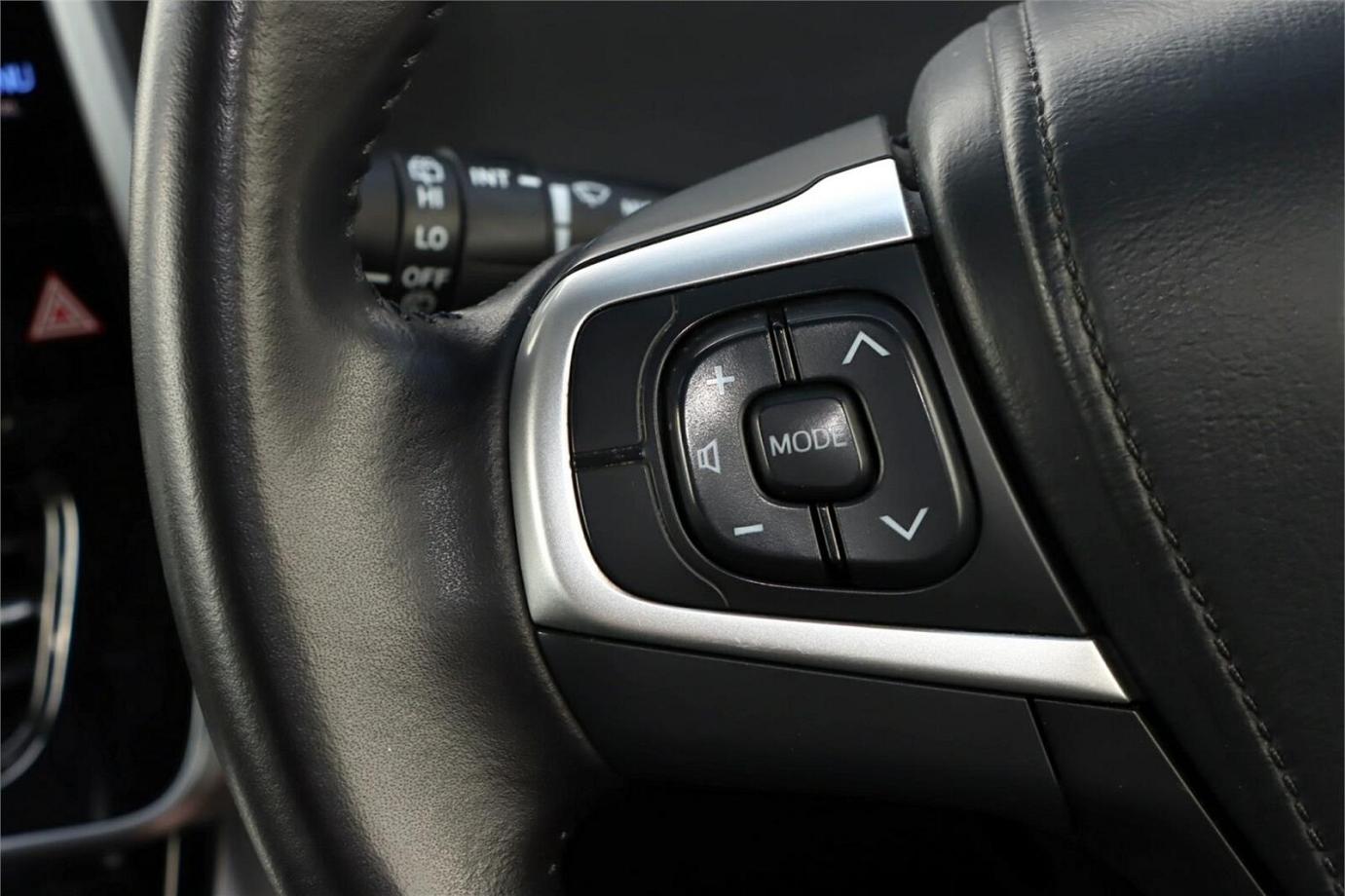 2016 Toyota Estima Aeras Premium (hybrid)-8