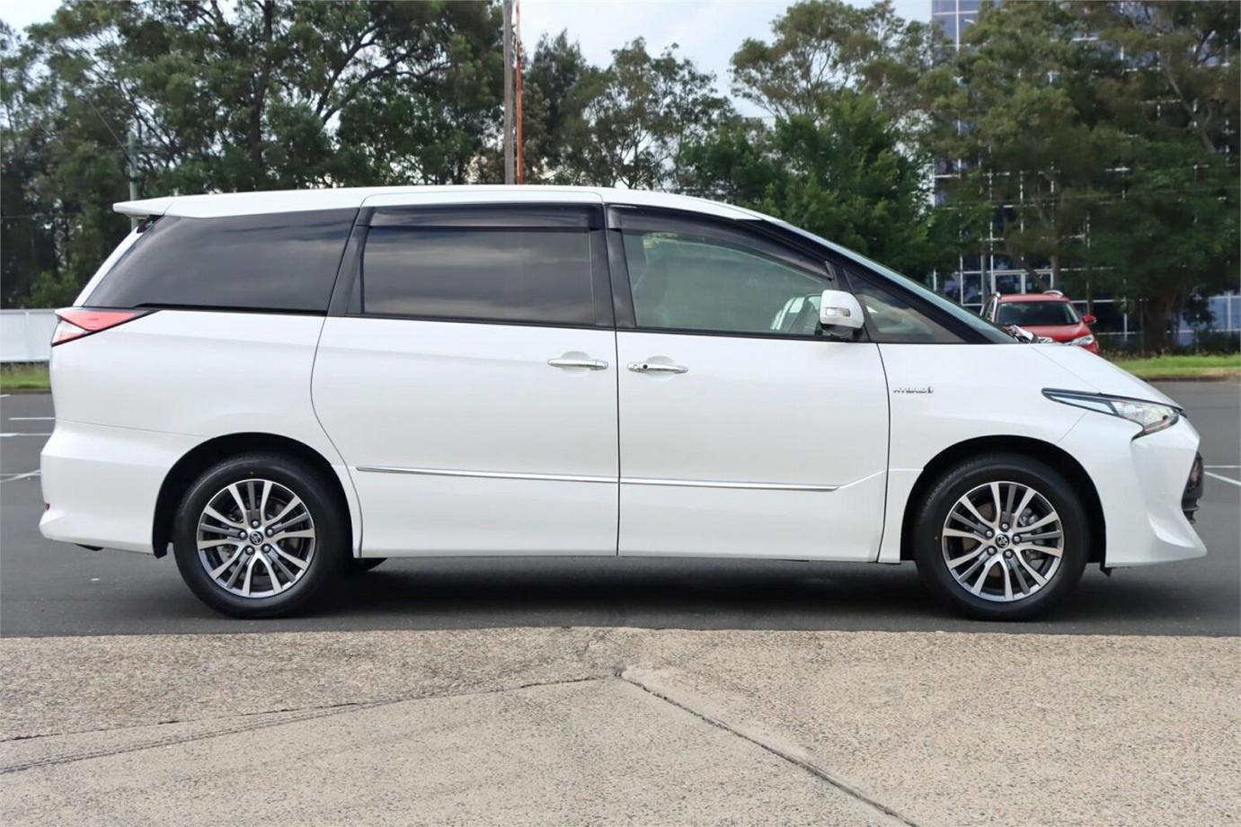 2016 Toyota Estima Aeras Premium (hybrid)-2