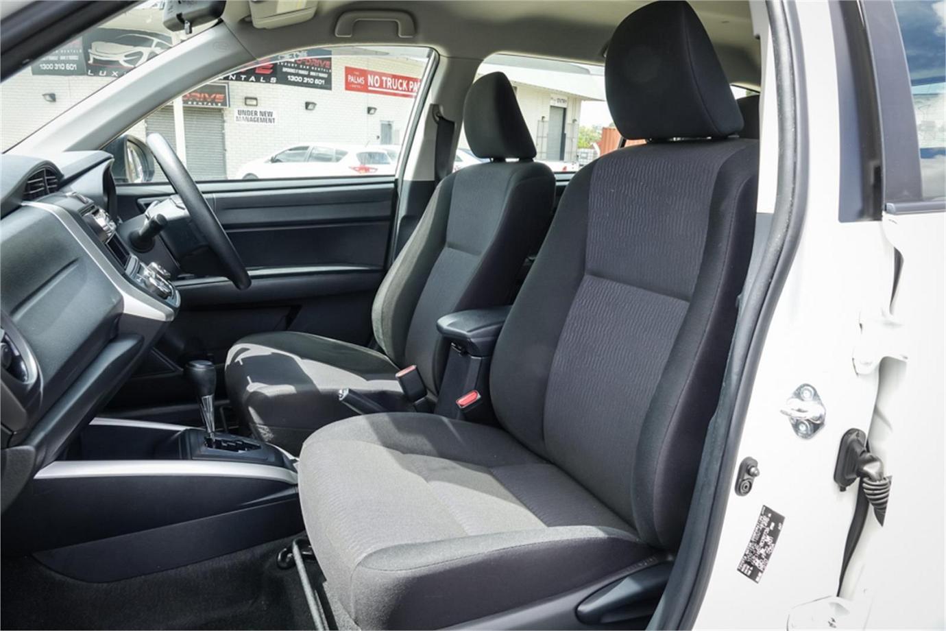 2016 Toyota Corolla Fielder Ex (hybrid)-6