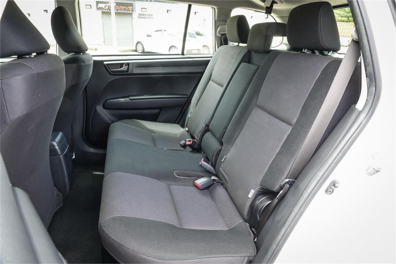 2016 Toyota Corolla Fielder Ex (hybrid)-7