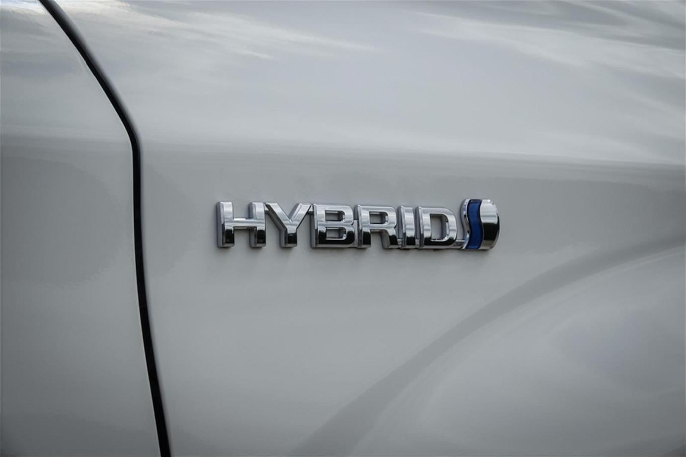 2016 Toyota Corolla Fielder Ex (hybrid)-5
