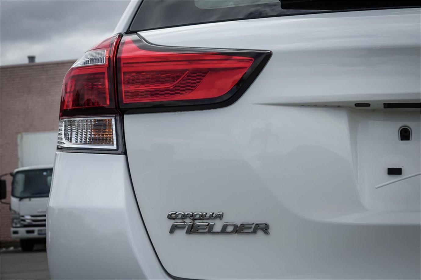 2016 Toyota Corolla Fielder Ex (hybrid)-7