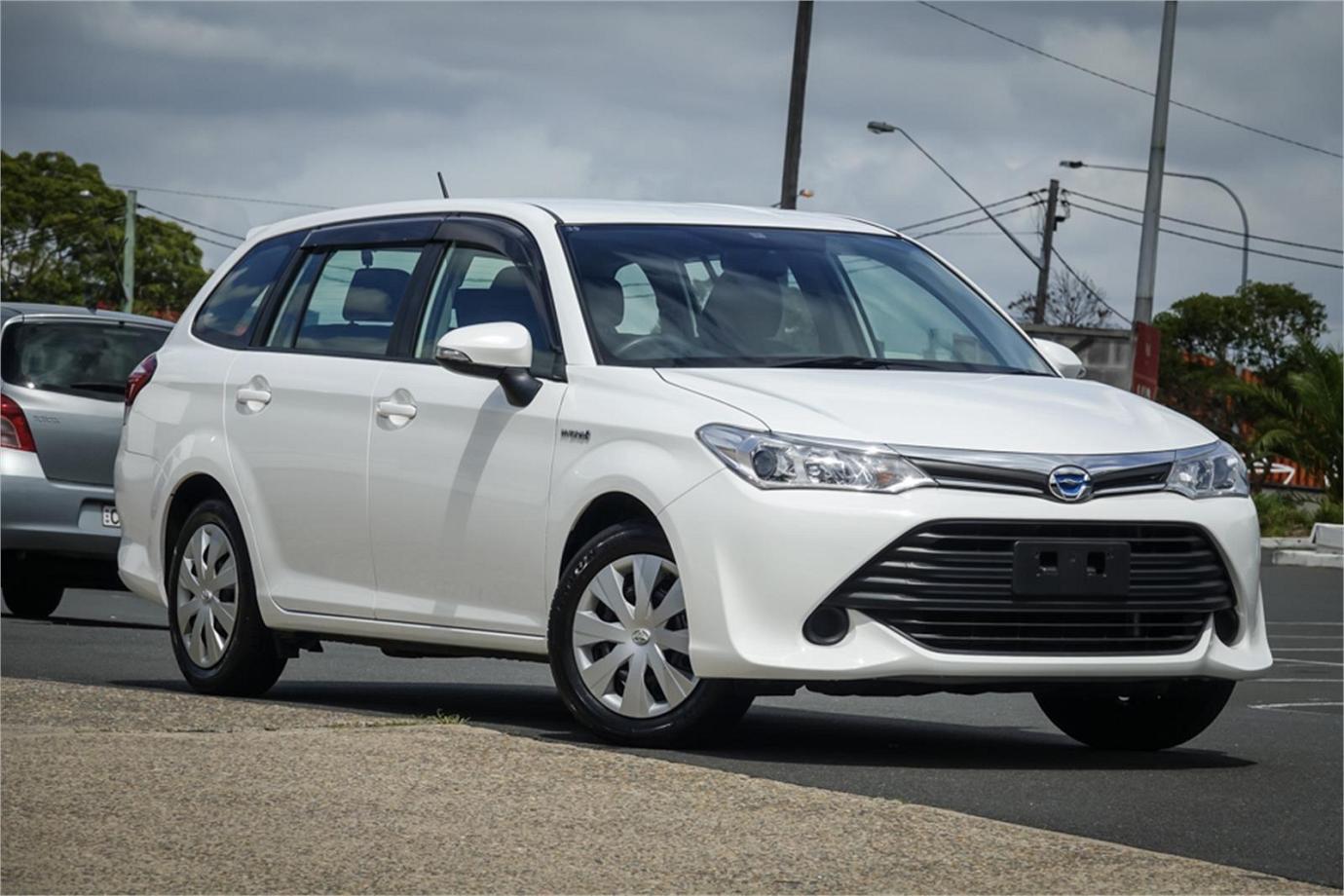 2016 Toyota Corolla Fielder Ex (hybrid)-8