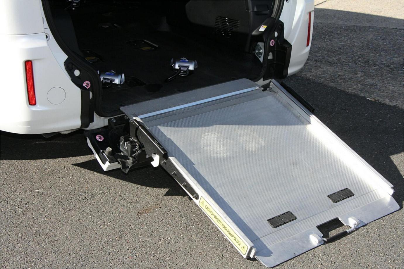 2019 Toyota Noah (welcab)-17