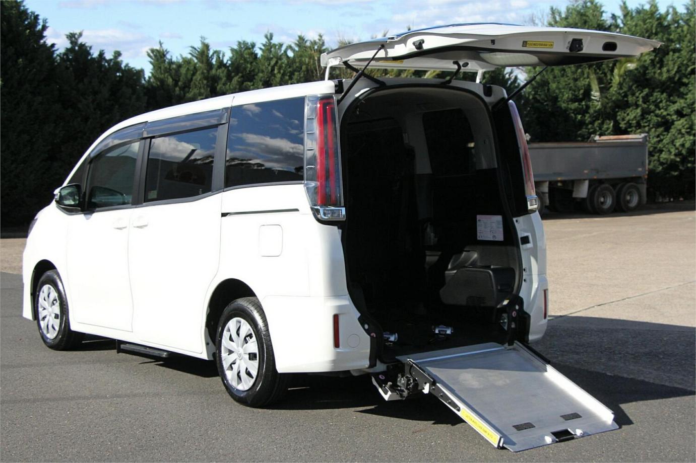 2019 Toyota Noah (welcab)-20