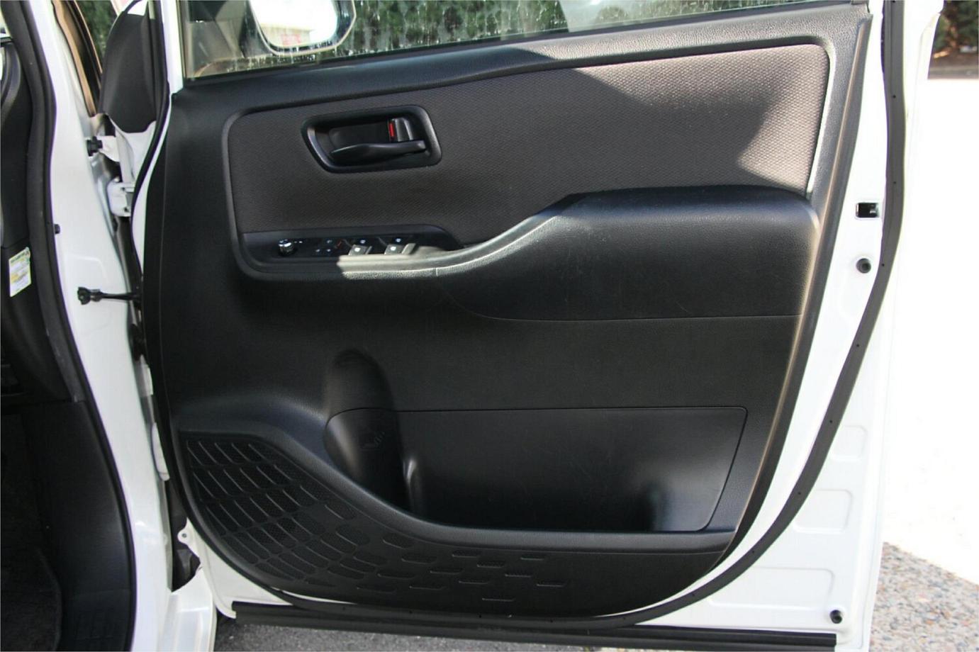 2019 Toyota Noah (welcab)-25