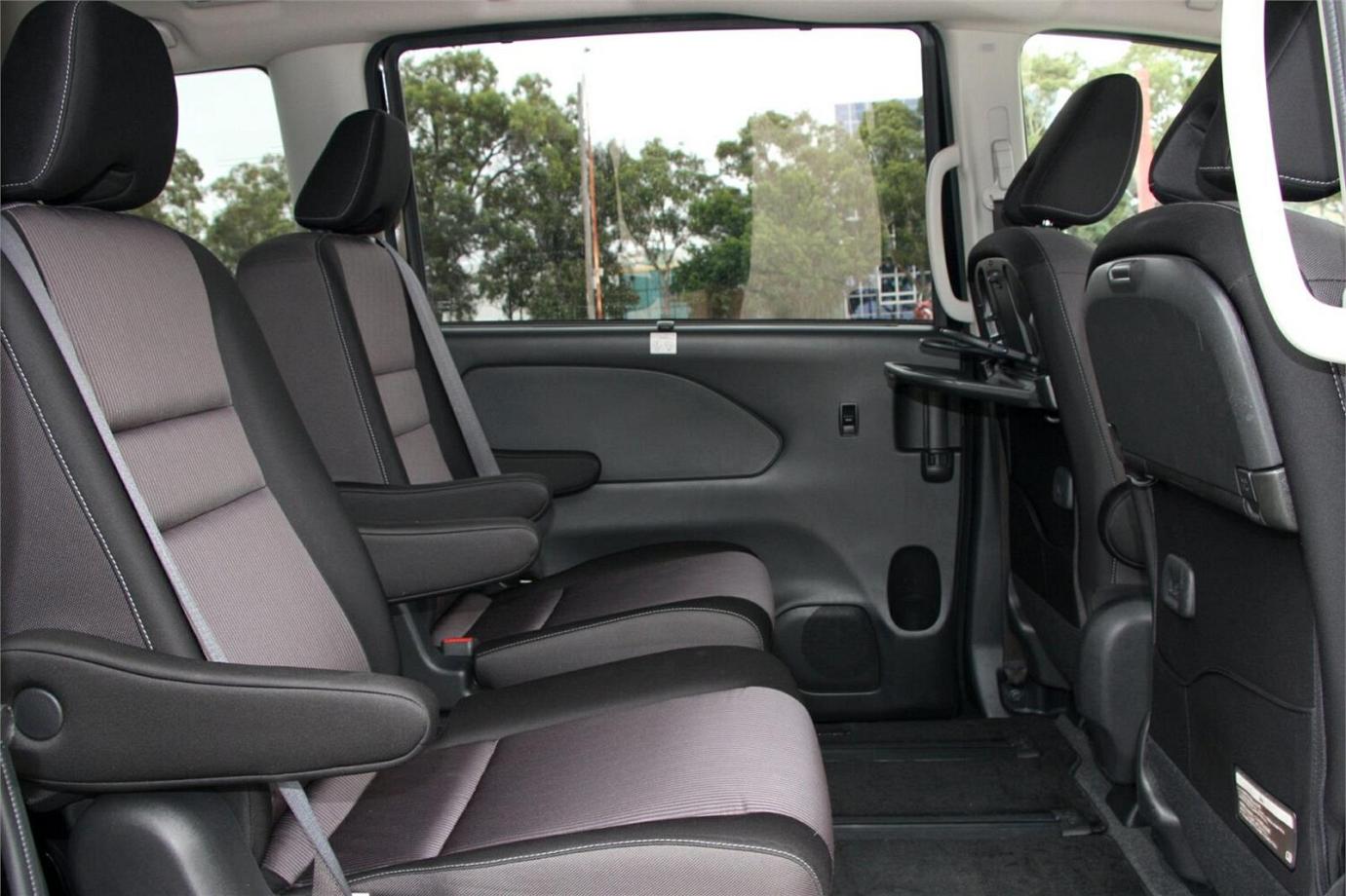 2019 Nissan Serena E- Power (highway Star)-2