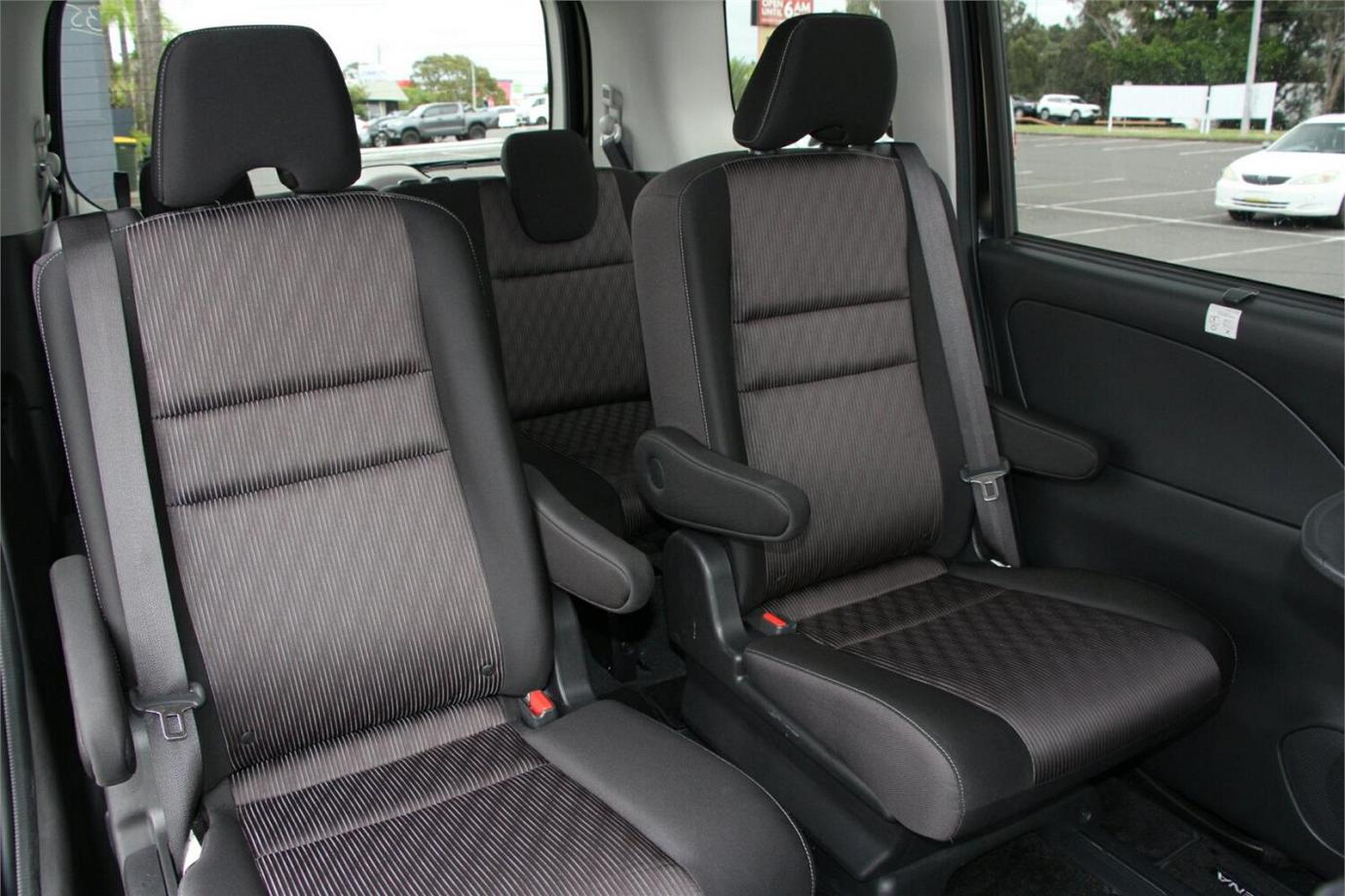 2019 Nissan Serena E- Power (highway Star)-3