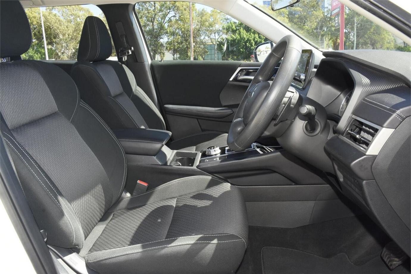 2023 Mitsubishi Outlander Es-2