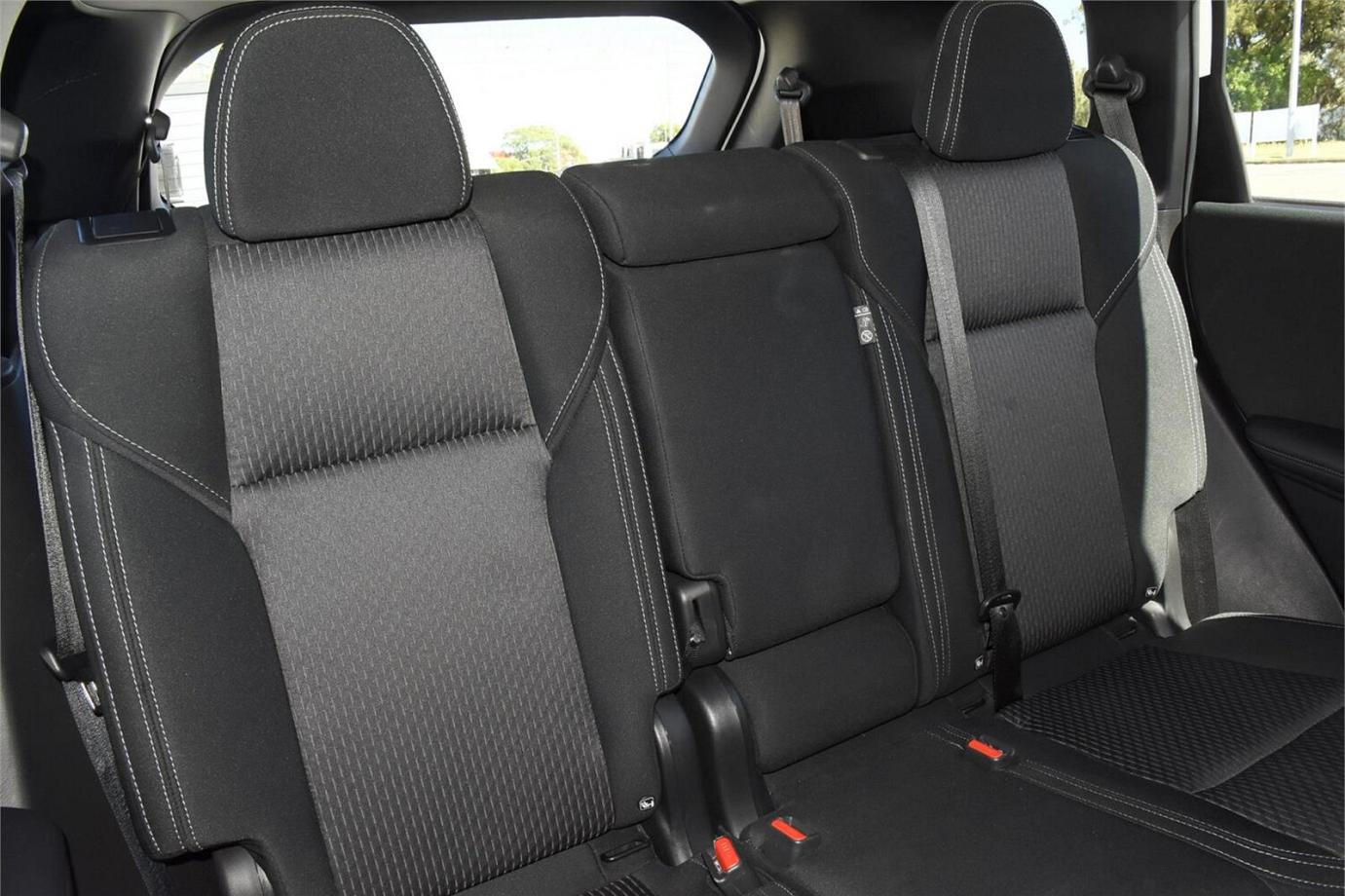 2023 Mitsubishi Outlander Es-4