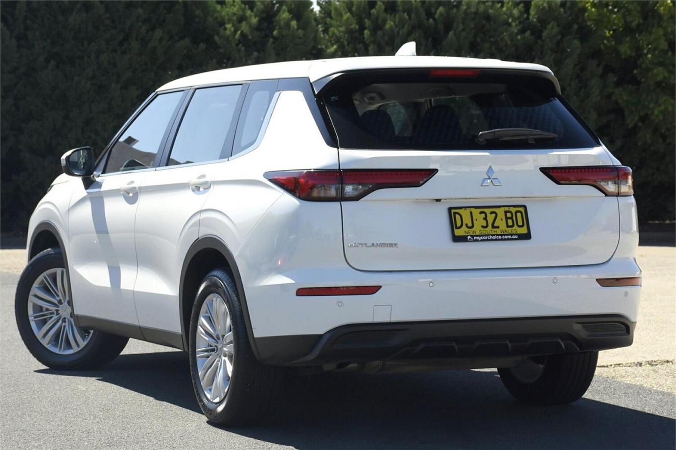 2023 Mitsubishi Outlander Es-20