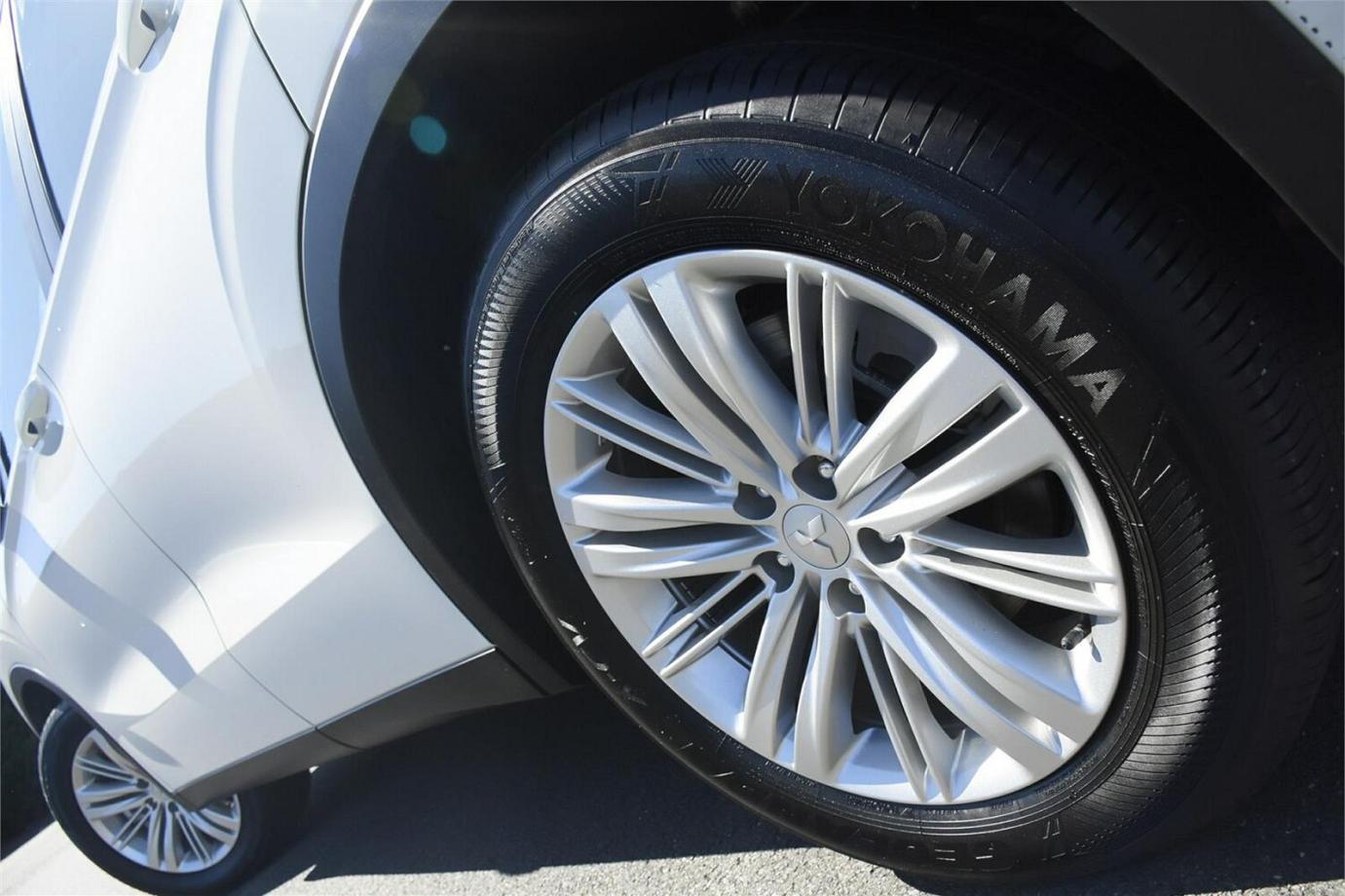 2023 Mitsubishi Outlander Es-21