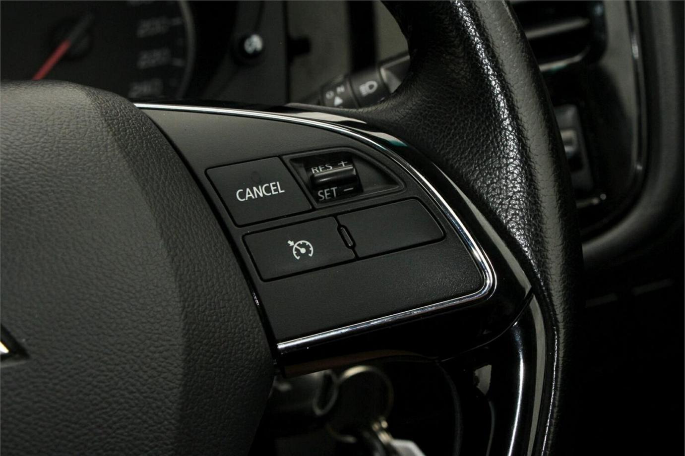2016 Mitsubishi Outlander Ls-9