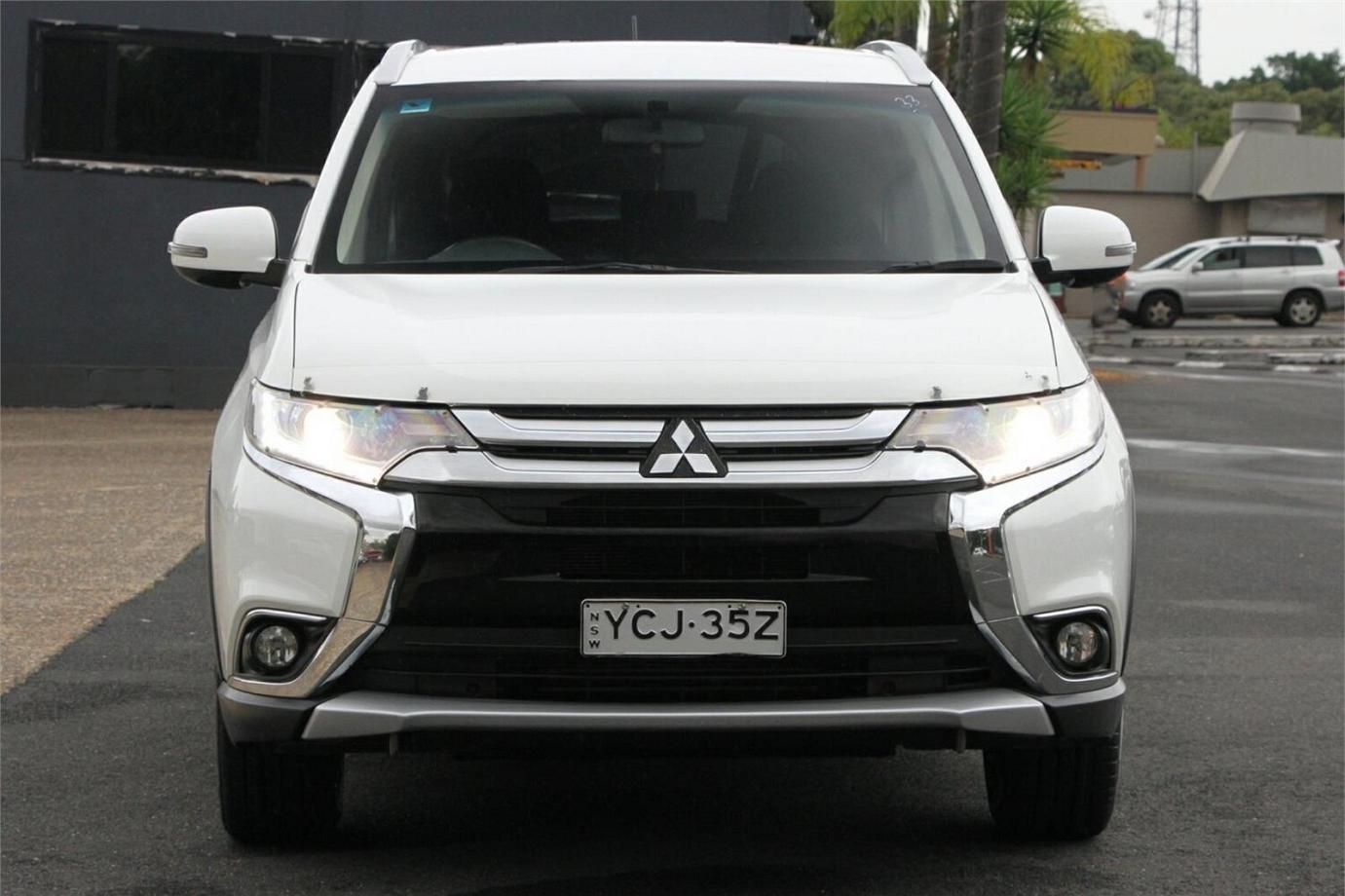 2016 Mitsubishi Outlander Ls-14