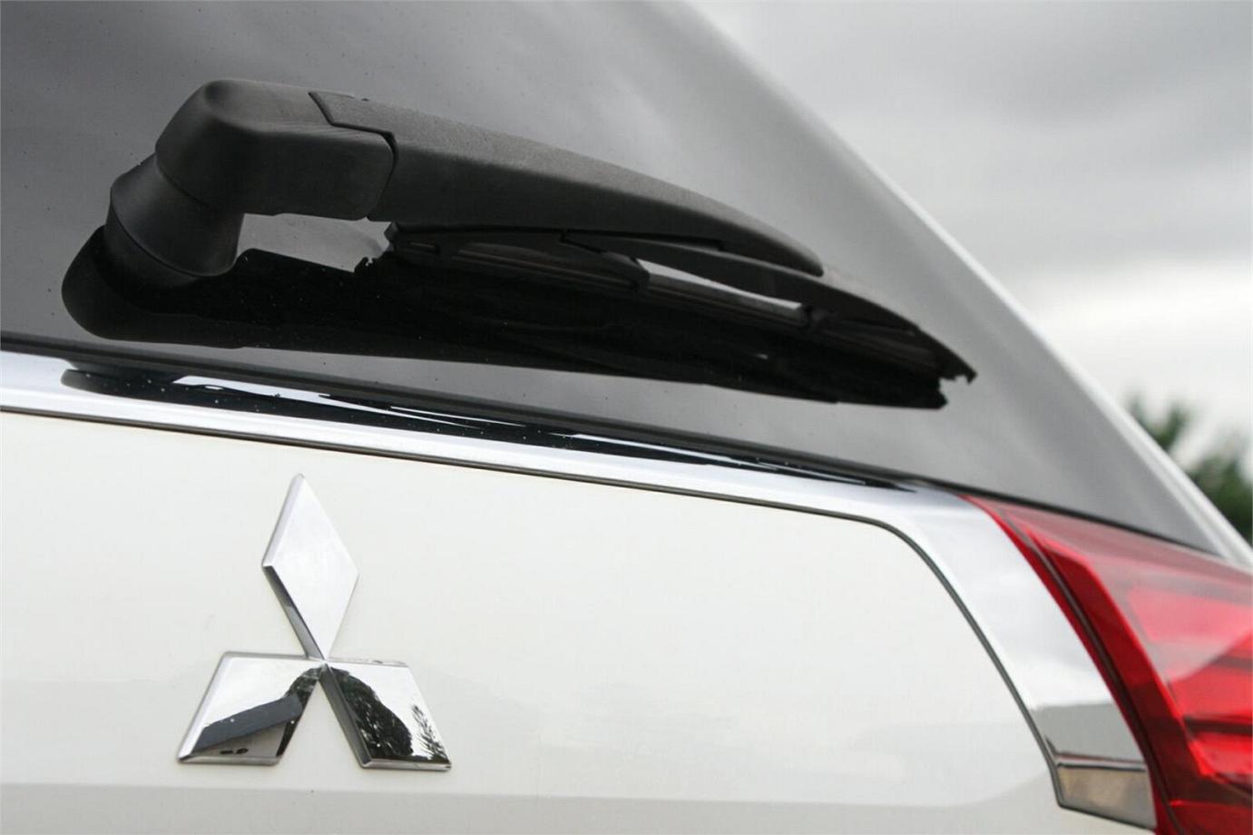 2016 Mitsubishi Outlander Ls-18
