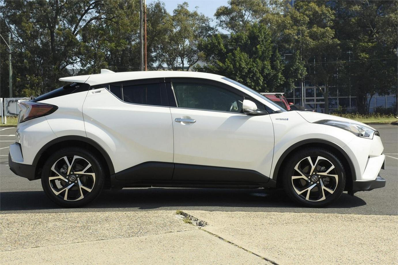 2018 TOYOTA C-HR G (HYBRID)-14