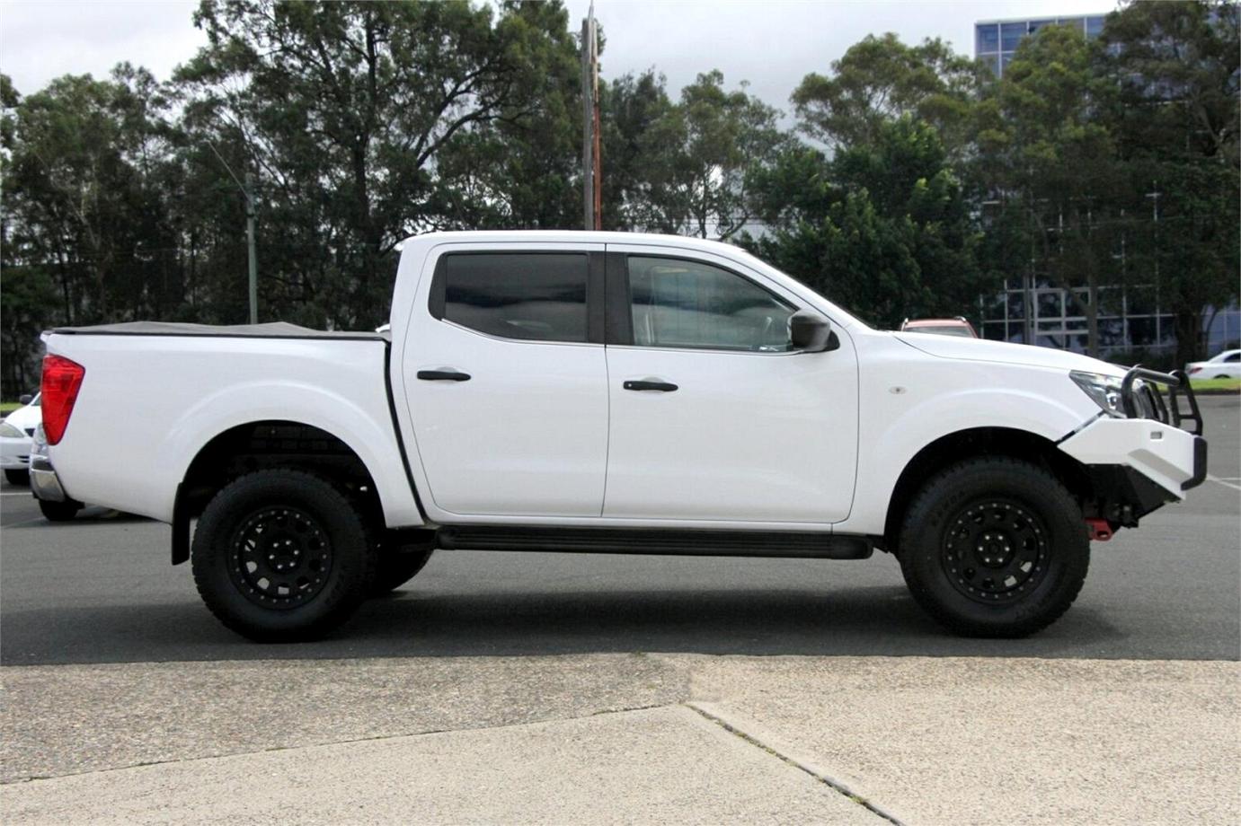 2020 Nissan Navara Sl-13