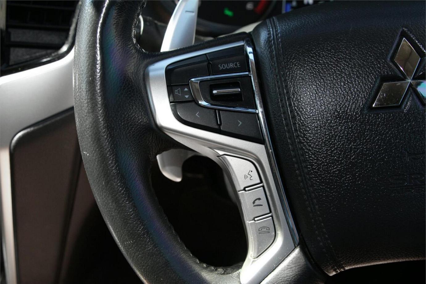 2020 Mitsubishi Triton Gls-9