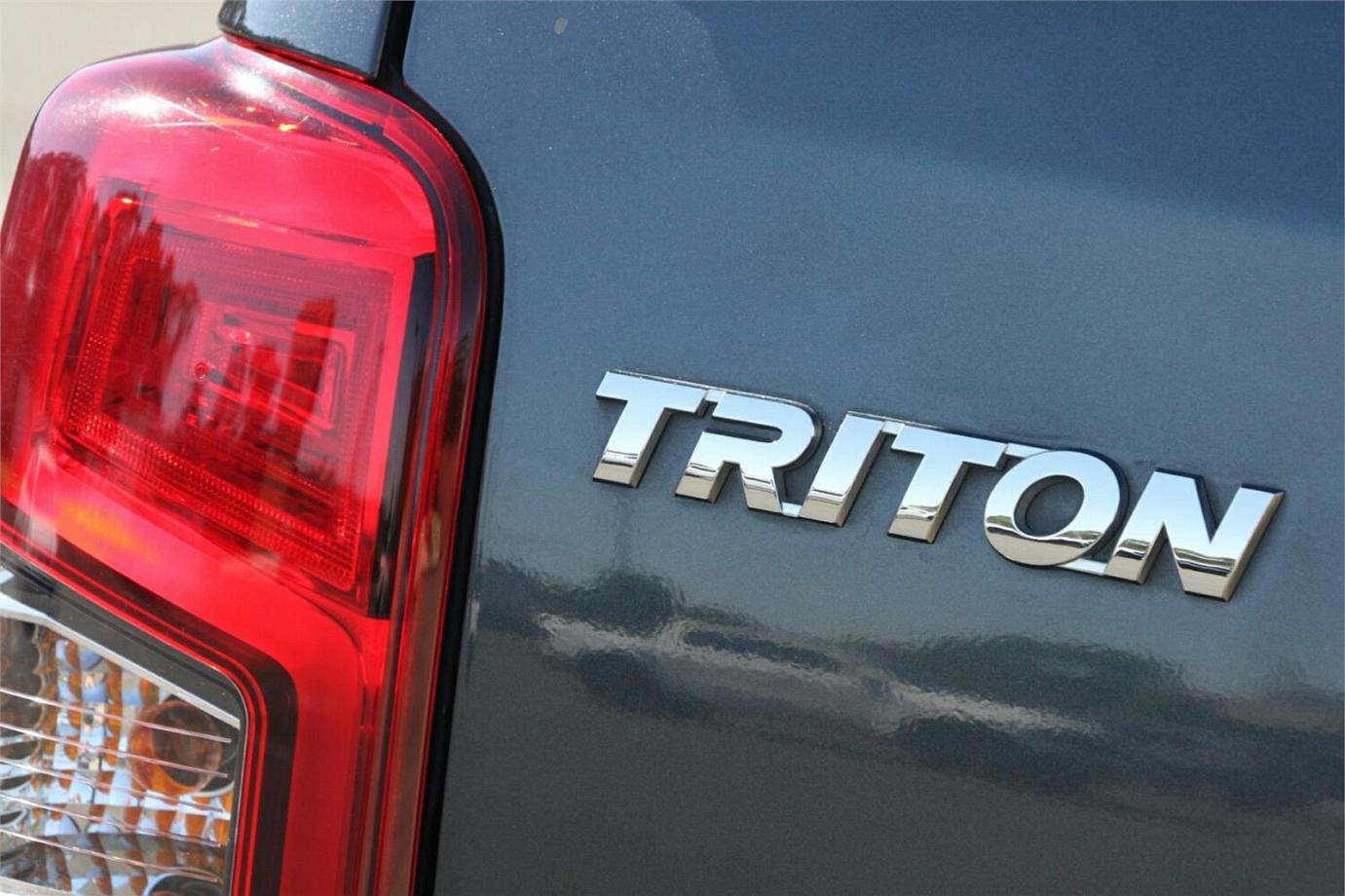 2020 Mitsubishi Triton Gls-17