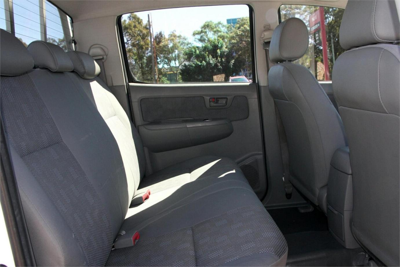 2011 Toyota Hilux Sr-2