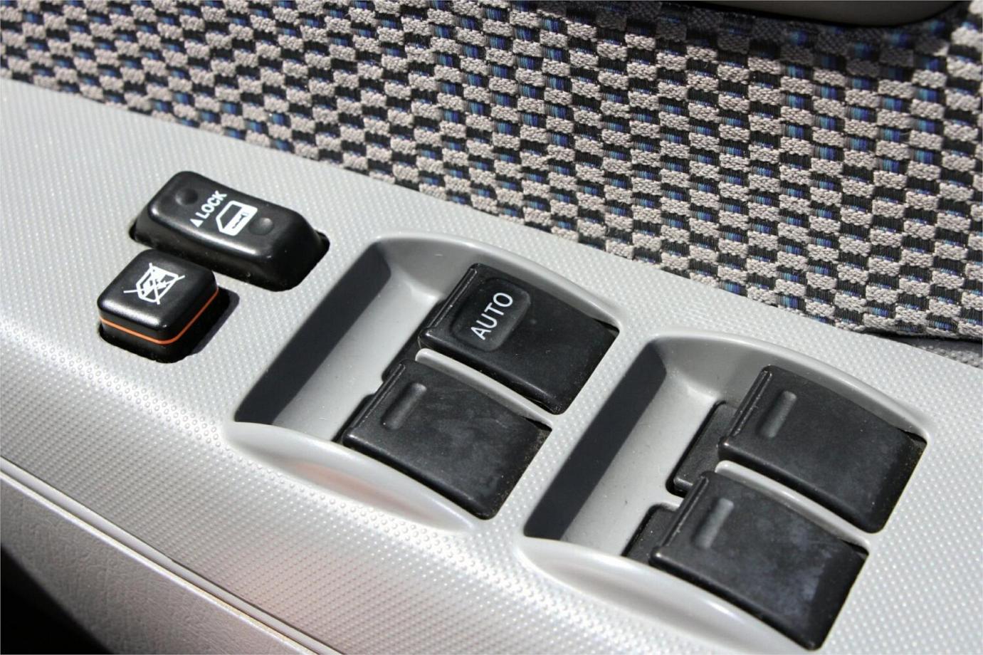 2011 Toyota Hilux Sr-10
