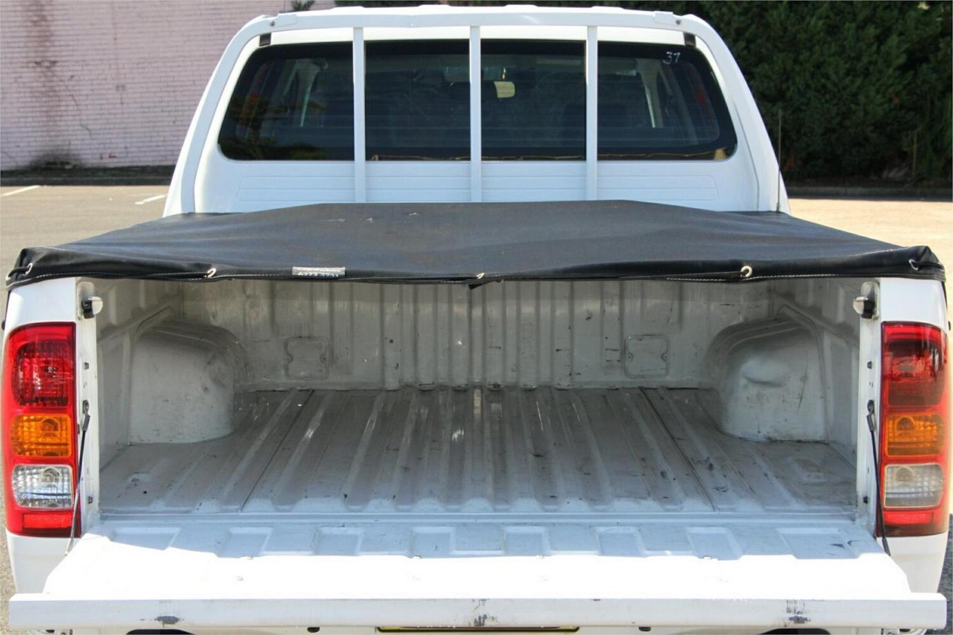 2011 Toyota Hilux Sr-16