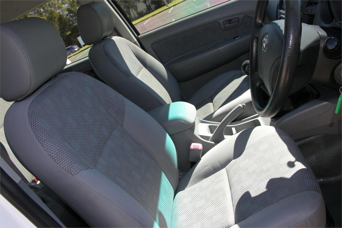2011 Toyota Hilux Sr-25